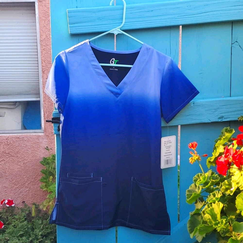Ombre Blue XS Scrub Top